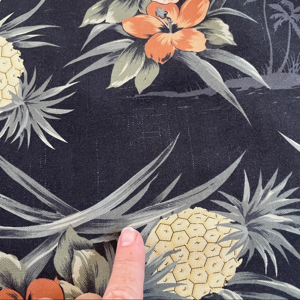 Tommy Bahama silk pineapple button Hawaiian shirt L - Picture 3 of 8